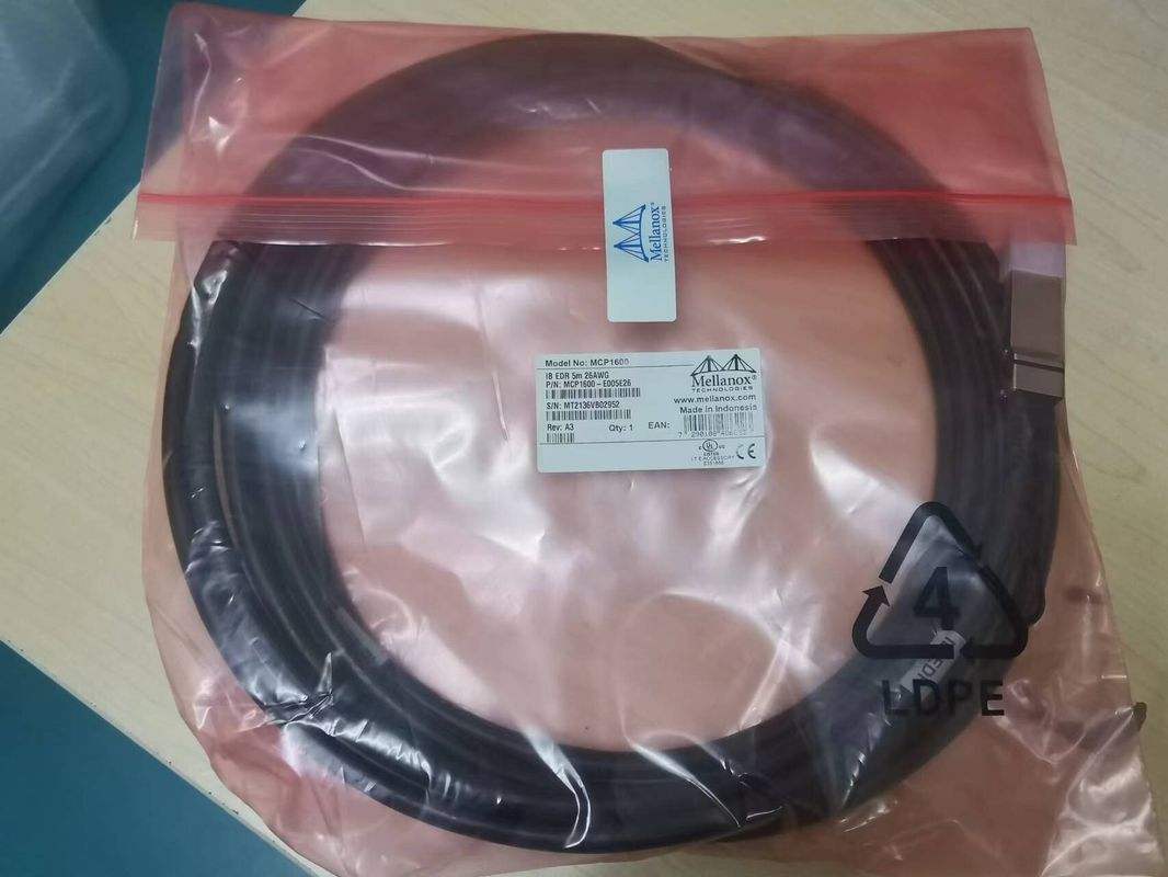 MCP1600-E003E26 كابل نحاسي متصل مباشرة InfiniBand EDR يصل إلى 100Gb / S QSFP28 3m أسود 26AWG